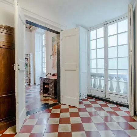 Guesthost - Timeless Charm In Porto Antico District Apartment *