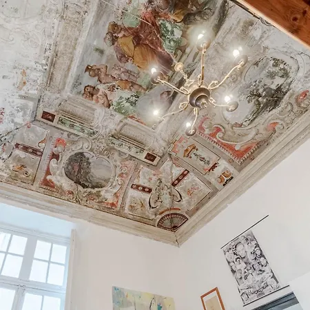 Guesthost - Timeless Charm In Porto Antico District
