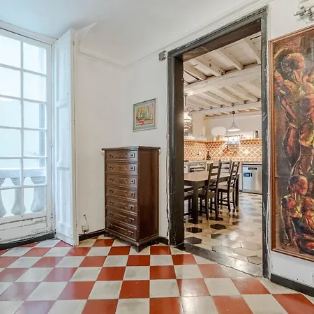 Guesthost - Timeless Charm In Porto Antico District