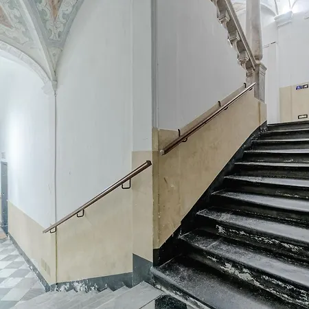 Apartment Guesthost - Timeless Charm In Porto Antico District *