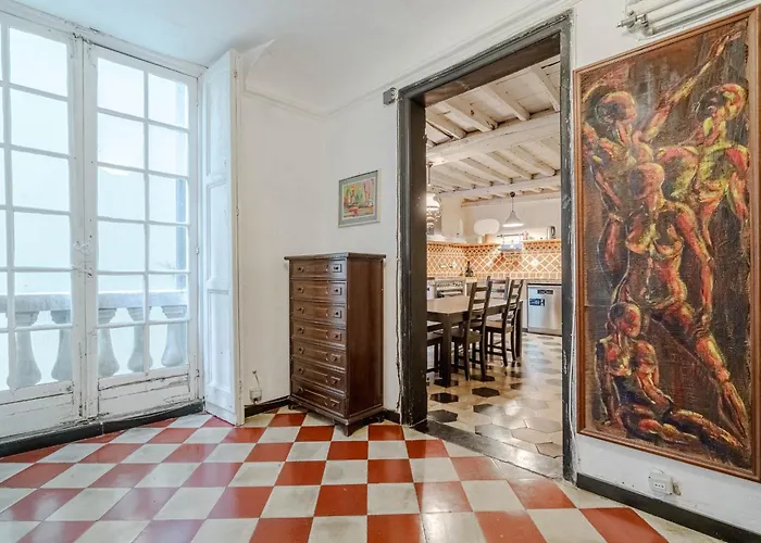 Guesthost - Timeless Charm In Porto Antico District