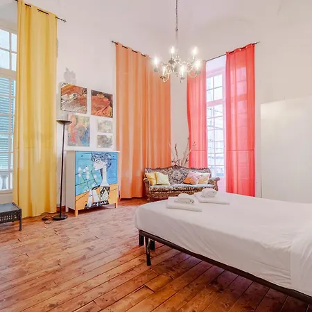 شقة Timeless Charm In Porto Antico District *
