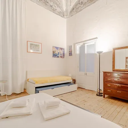 شقة Timeless Charm In Porto Antico District *