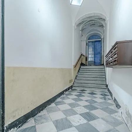 דירה Guesthost - Timeless Charm In Porto Antico District *