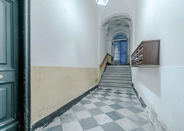 דירה Guesthost - Timeless Charm In Porto Antico District *