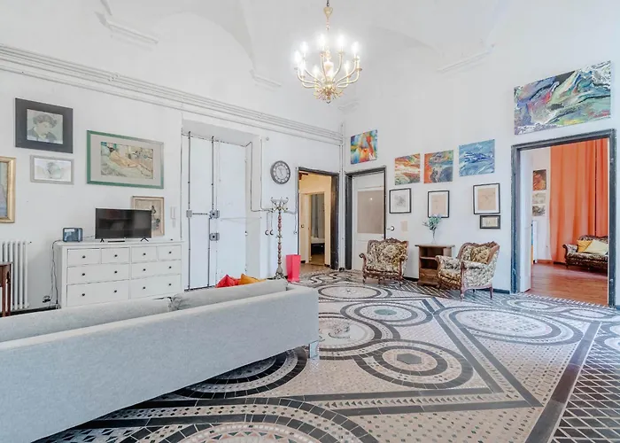 Guesthost - Timeless Charm In Porto Antico District Genua