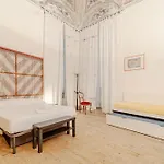 Apartmán Guesthost - Timeless Charm In Porto Antico District *
