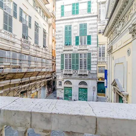 Timeless Charm In Porto Antico District Daire *